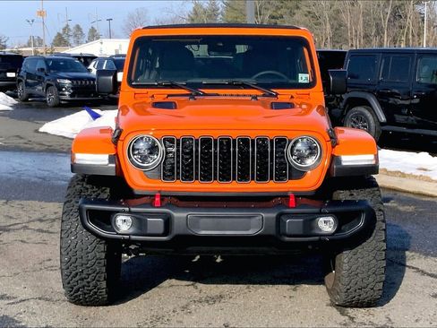 Certified 2025 Jeep Wrangler Unlimited Rubicon image 3