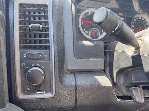 Used 2013 RAM 2500 Tradesman w/ Chrome Appearance Group AWD/4WD image 16