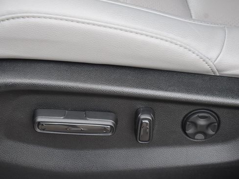 Used 2022 Honda CR-V Touring image 24