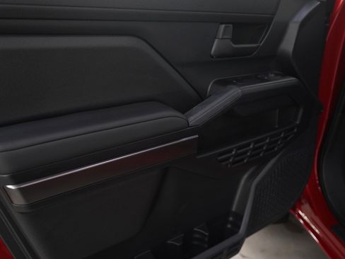 Used 2025 Toyota 4Runner SR5 image 22