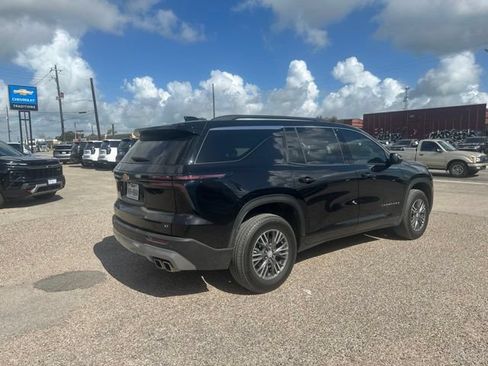Certified 2024 Chevrolet Traverse LT FWD image 6