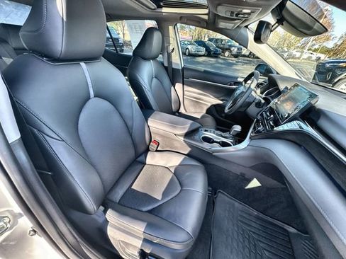 Used 2024 Toyota Camry XLE image 33
