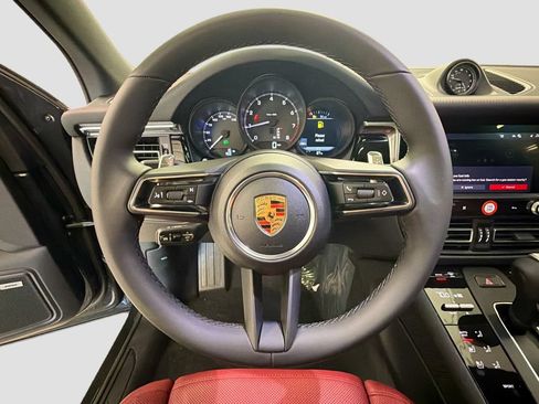 New 2026 Porsche Macan AWD/4WD image 12