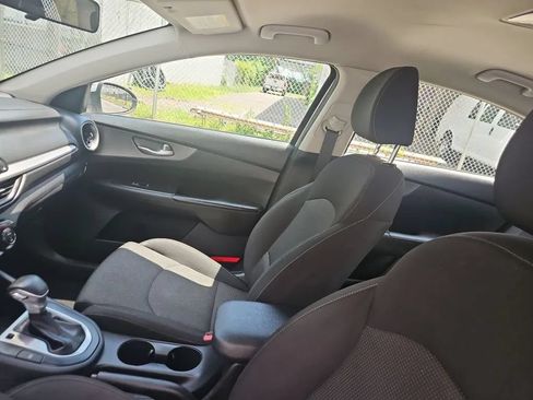 Used 2019 Kia Forte LXS FWD image 19