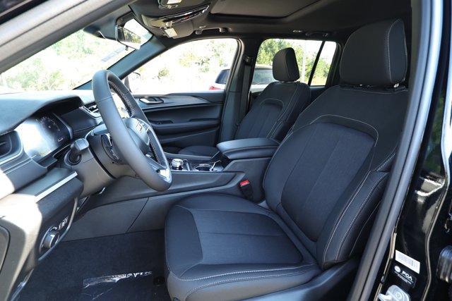 New 2027 Jeep Grand Cherokee Laredo X RWD image 24
