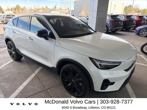 Used 2023 Volvo C40 P8 Recharge Ultimate image 4