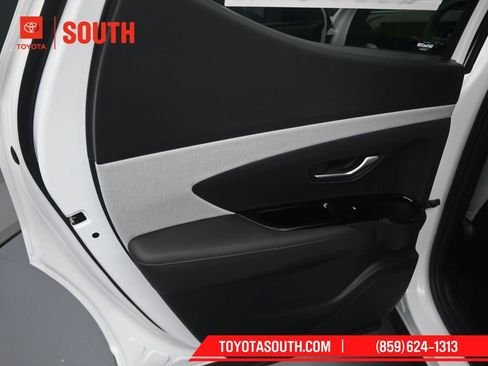 Used 2025 Hyundai Santa Cruz Limited AWD/4WD image 31