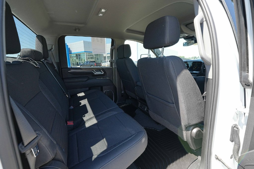 Used 2025 Chevrolet Silverado 2500 LT AWD/4WD image 25