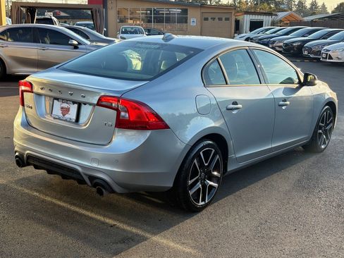 Used 2018 Volvo S60 T5 Dynamic image 9