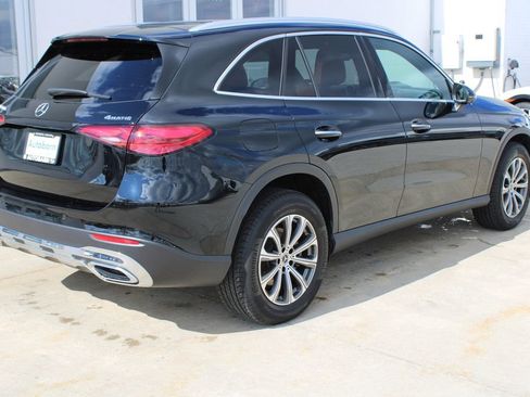 Used 2025 Mercedes-Benz GLC 300 4MATIC image 6