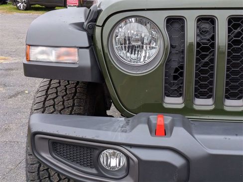Used 2022 Jeep Gladiator Mojave image 10