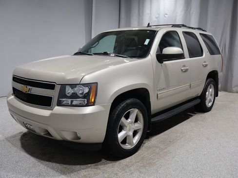 Used 2013 Chevrolet Tahoe LT w/ Luxury Package image 5