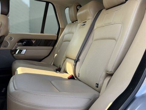 Used 2020 Land Rover Range Rover HSE image 20