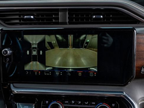 Used 2024 GMC Sierra 2500 Denali Ultimate image 26