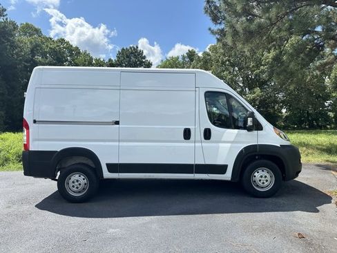 Used 2022 RAM ProMaster 1500 w/ Convenience Group image 4