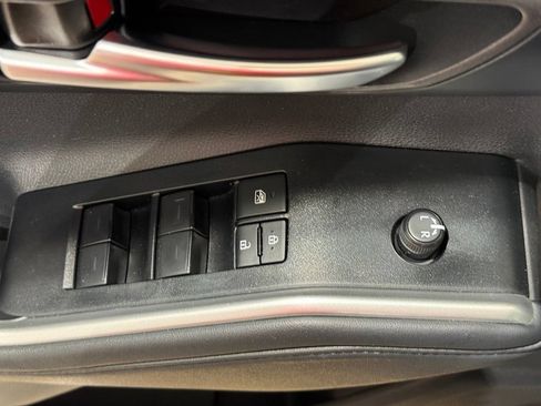 Certified 2025 Toyota Highlander XLE AWD/4WD image 16