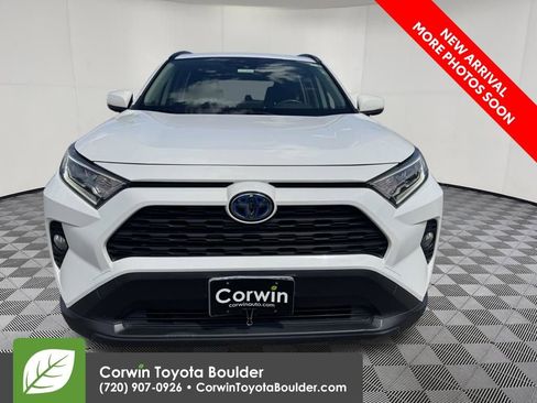 Used 2019 Toyota RAV4 XLE w/ Convenience Package AWD/4WD image 2