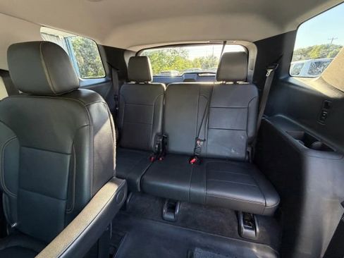 Used 2019 Chevrolet Traverse RS AWD/4WD image 12