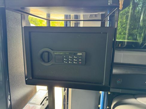 Used 2015 Ford Transit 350 XLT RWD image 33