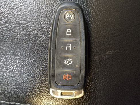 Used 2019 Ford Escape SE AWD/4WD image 32