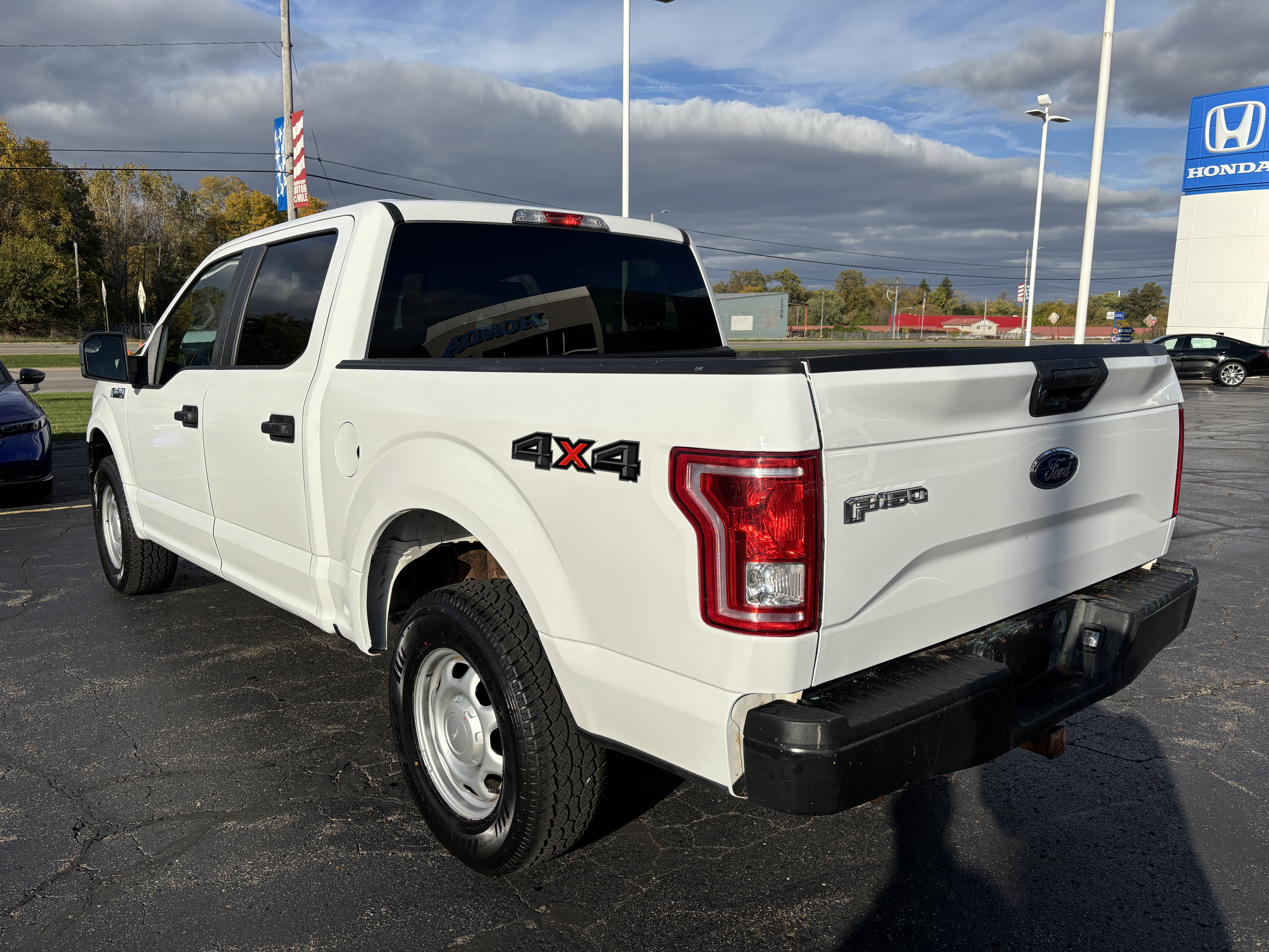 Used 2017 Ford F150 XL w/ XL Power Equipment Group AWD/4WD image 8
