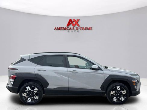 Used 2024 Hyundai Kona SEL w/ Convenience Package AWD/4WD image 7