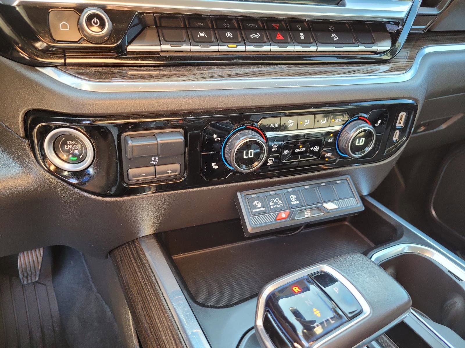 Used 2022 Chevrolet Silverado 1500 LT AWD/4WD image 26