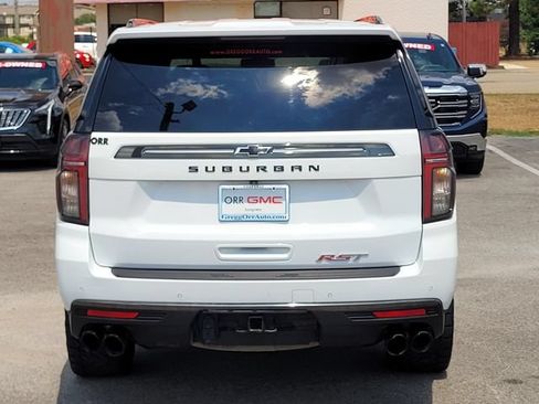 Used 2022 Chevrolet Suburban RST w/ Sport Performance Package AWD/4WD image 5