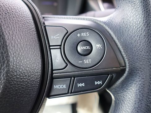 Used 2022 Toyota Corolla LE image 13