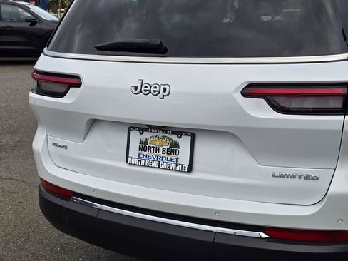 Used 2024 Jeep Grand Cherokee L Limited w/ Luxury Tech Group II image 15