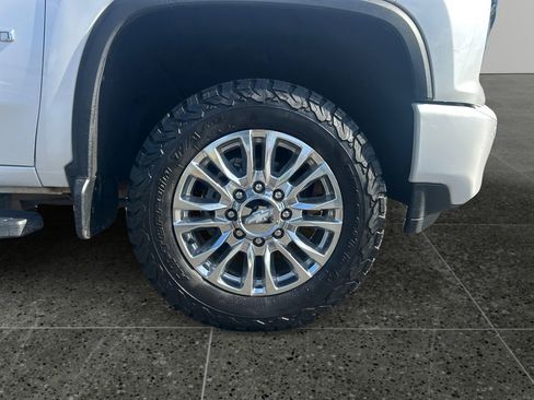 Used 2020 Chevrolet Silverado 3500 High Country w/ Z71 Off-Road Package image 9