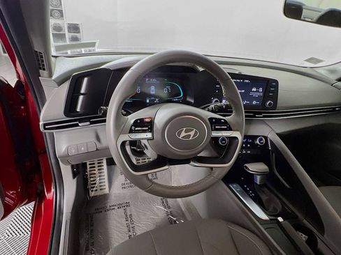 Certified 2025 Hyundai Elantra Sport FWD image 11