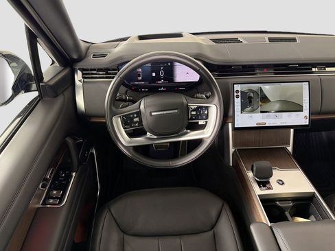 Certified 2025 Land Rover Range Rover Long Wheelbase SE image 24