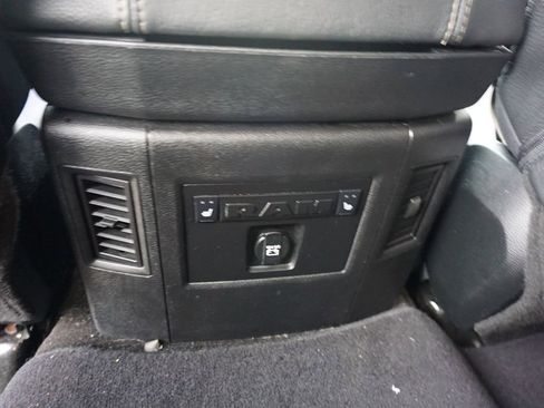 Used 2018 RAM 1500 Limited image 16