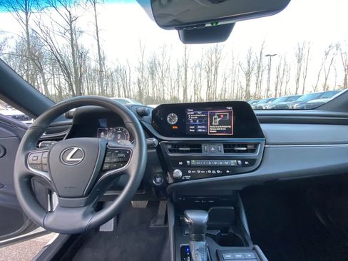Used 2022 Lexus ES 350 image 25