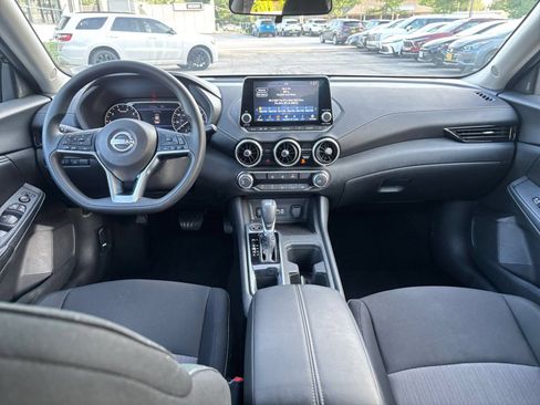 Used 2025 Nissan Sentra SV FWD image 32