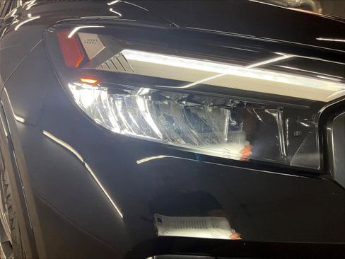 Used 2025 Audi Q4 e-tron Premium Plus w/ Premium Plus image 29