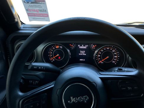 Used 2021 Jeep Wrangler Unlimited Sport AWD/4WD image 12