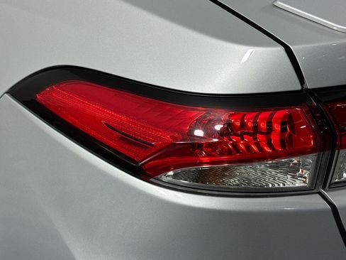 Used 2021 Toyota Corolla SE image 34