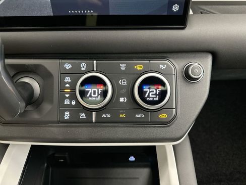Used 2025 Land Rover Defender 90 S AWD/4WD image 9