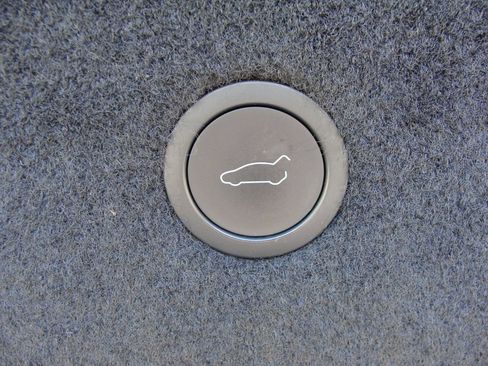 Used 2023 Tesla Model S Plaid AWD/4WD image 5