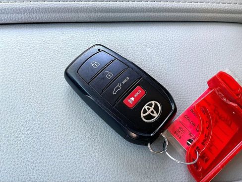 Used 2024 Toyota Grand Highlander FWD image 34