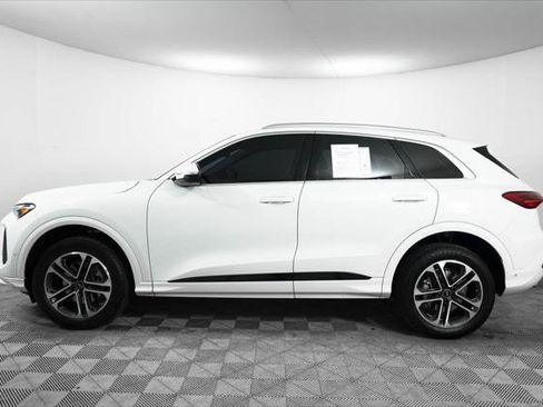 Certified 2025 Audi Q5 Premium image 4