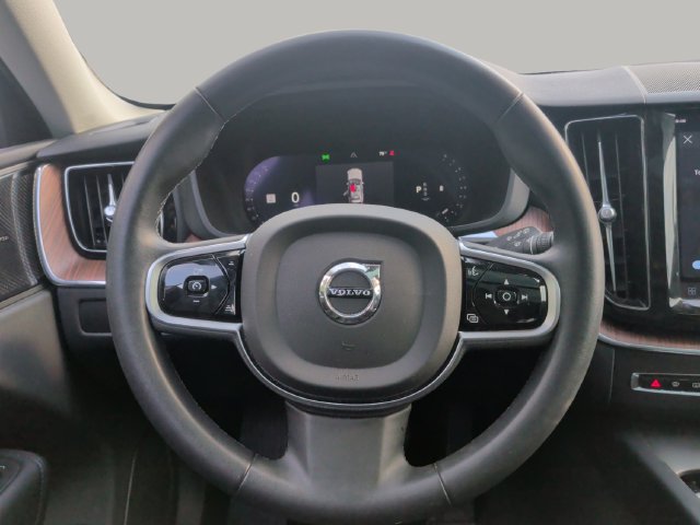 Used 2023 Volvo XC60 B5 Plus w/ Climate Package AWD/4WD image 17