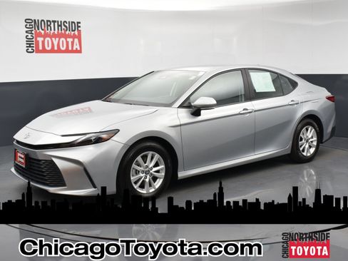 Used 2025 Toyota Camry LE image 1