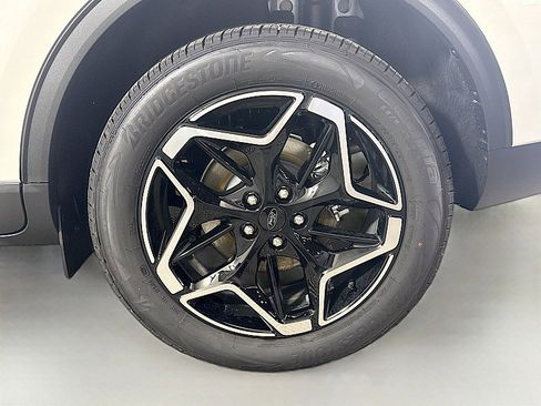 New 2026 Ford Escape Platinum w/ Premium Technology Package image 31