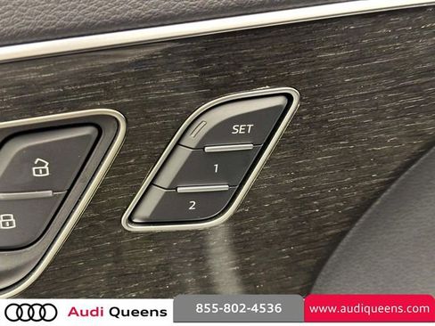 Used 2023 Audi Q7 2.0T Premium Plus w/ Premium Plus Package AWD/4WD image 17