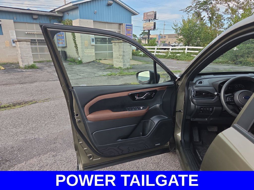 Used 2025 Subaru Forester Touring AWD/4WD image 19