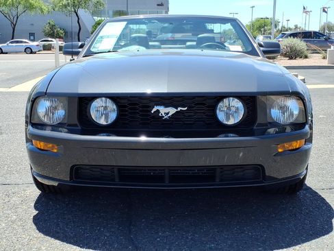 Used 2008 Ford Mustang GT RWD image 2