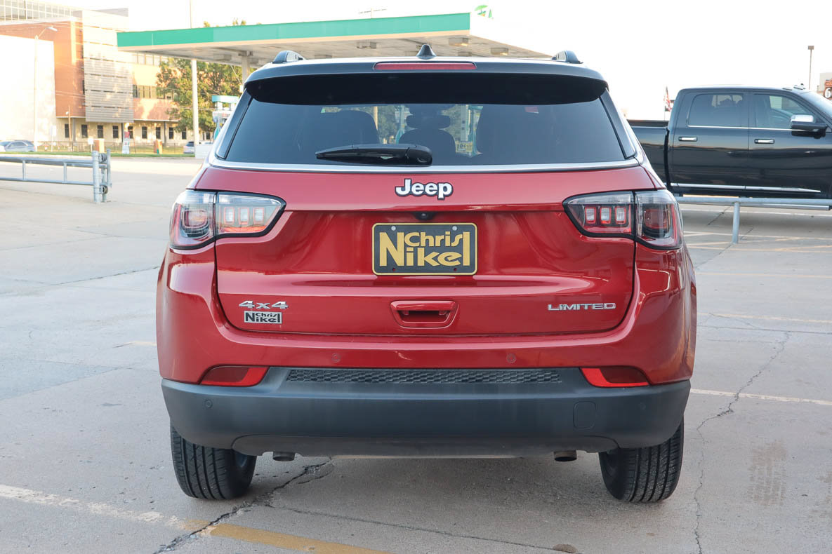 Used 2025 Jeep Compass Limited AWD/4WD image 13